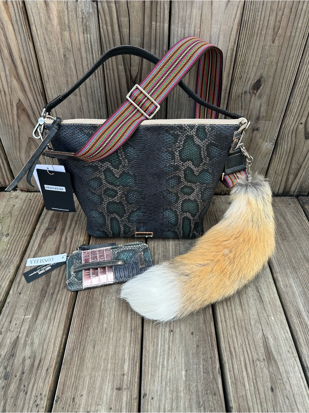 🖤LIKE NEW CONSUELA HOBO RATTLER & CARD ORGANIZER🖤
